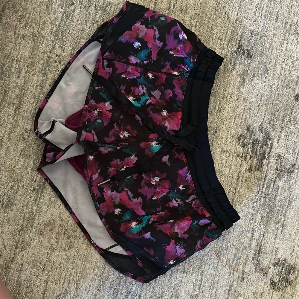 Hotty Hot Lululemon shorts